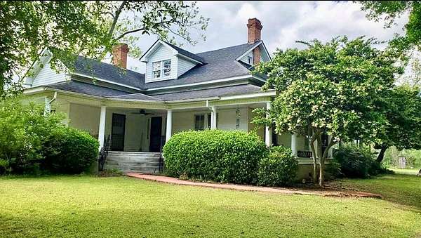 27 Acres of Land with Home for Sale in Broxton, Georgia