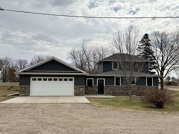 4.62 Acres of Land with Home for Sale in Le Mars, Iowa