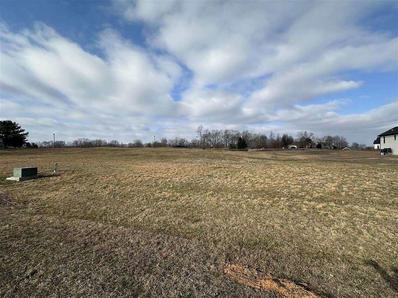 1 Acre of Residential Land for Sale in Alvaton, Kentucky