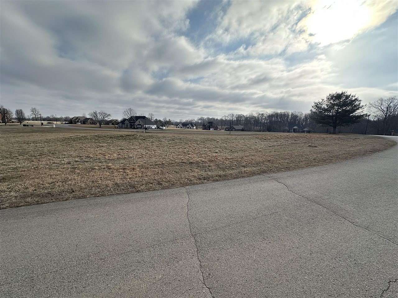 1 Acre of Residential Land for Sale in Alvaton, Kentucky