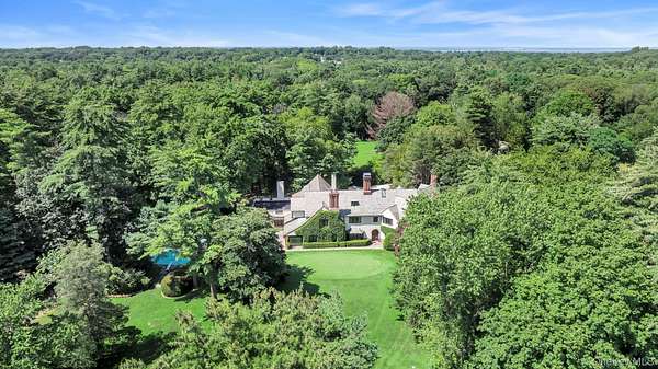 15.5 Acres of Land with Home for Sale in Locust Valley, New York