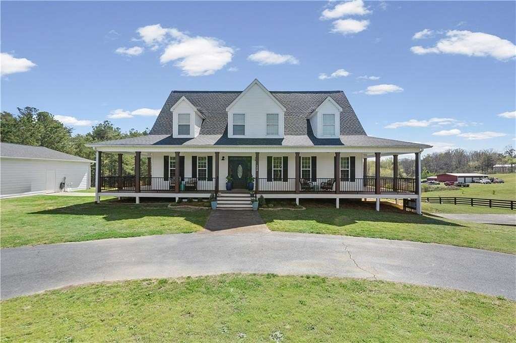 2 Acres of Land with Home for Sale in Rydal, Georgia