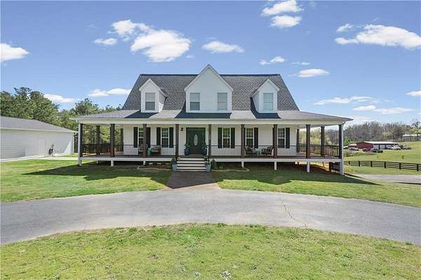 2 Acres of Land with Home for Sale in Rydal, Georgia