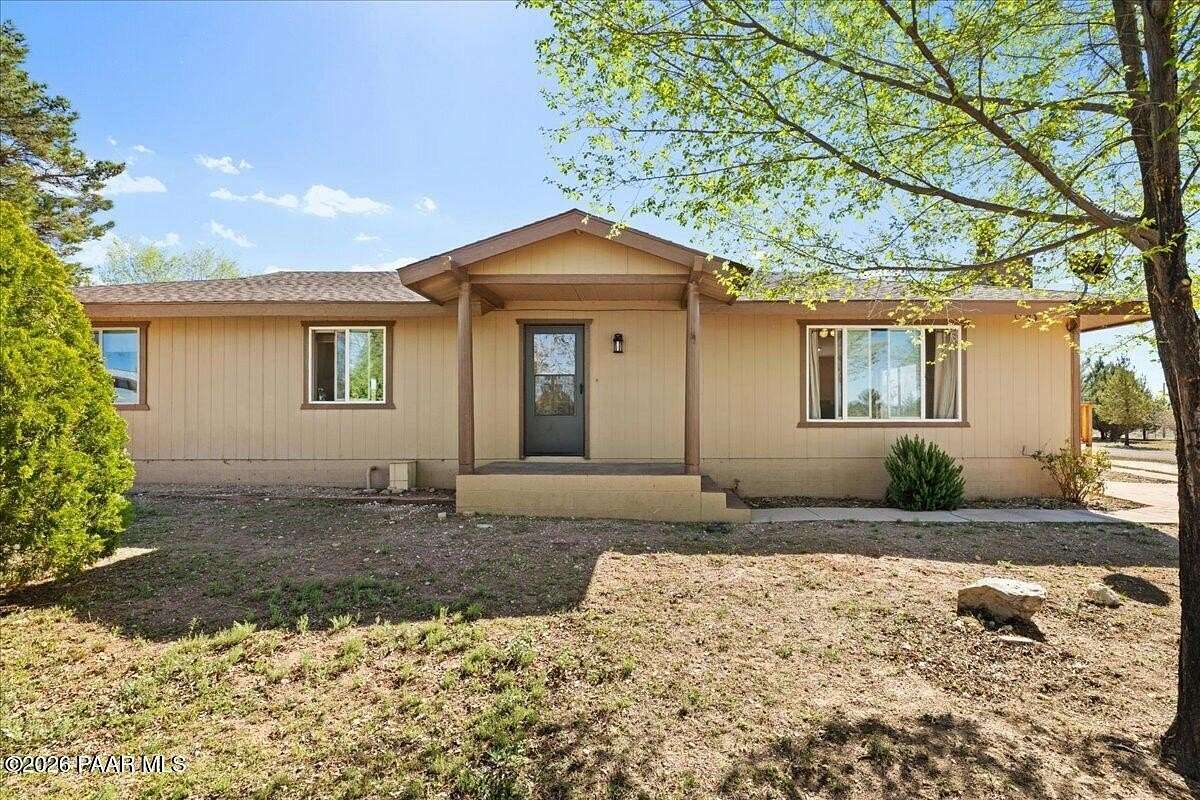 9.79 Acres of Land with Home for Sale in Paulden, Arizona