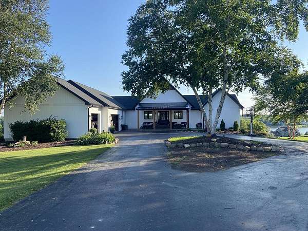 1.5 Acres of Land with Home for Sale in Lanark, Illinois