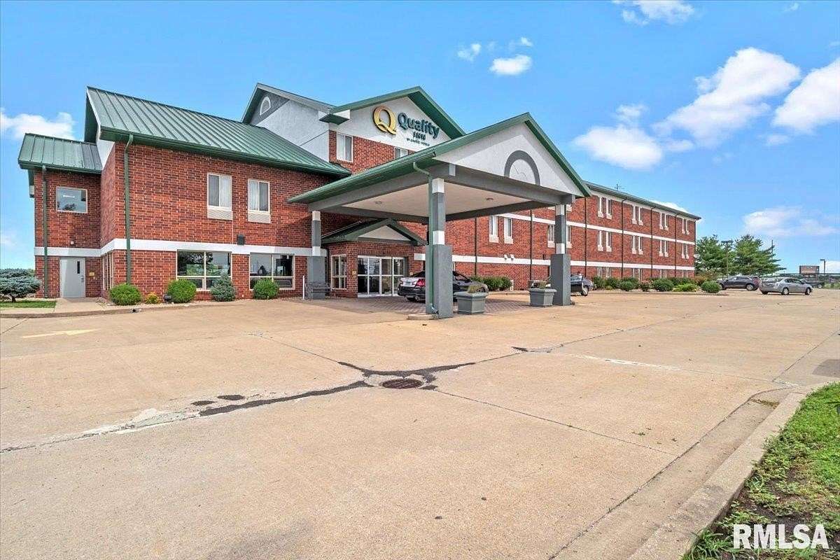 2.13 Acres of Commercial Land for Sale in Jacksonville, Illinois