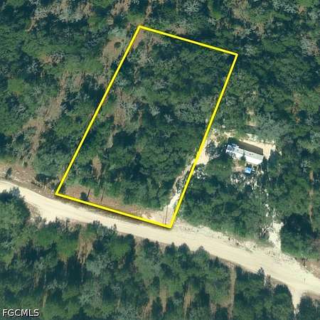 1.25 Acres of Residential Land for Sale in Bronson, Florida