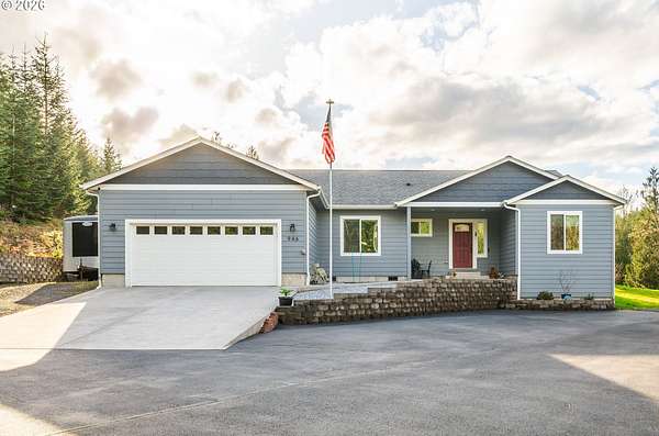 2.54 Acres of Land with Home for Sale in Castle Rock, Washington