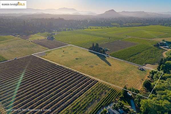 9.63 Acres of Land for Sale in Healdsburg, California