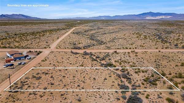 1 Acre of Residential Land for Sale in Golden Valley, Arizona