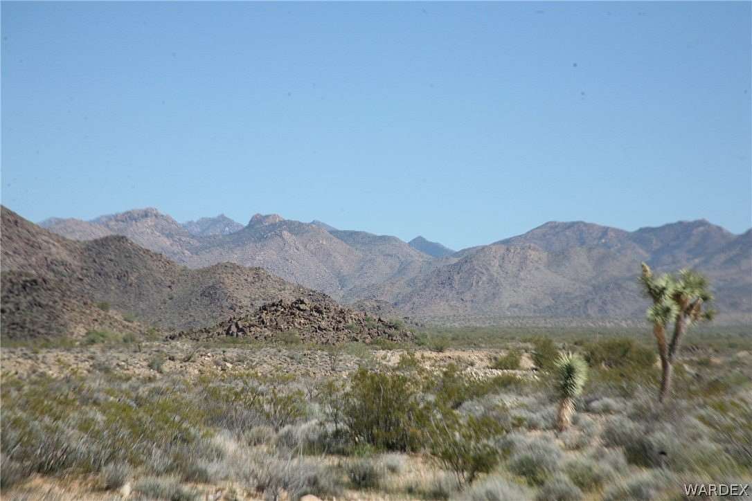 4.7 Acres of Residential Land for Sale in Yucca, Arizona