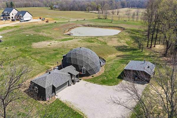 5.36 Acres of Land with Home for Sale in Owensboro, Kentucky