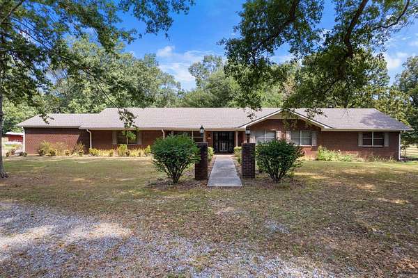 12.2 Acres of Land with Home for Sale in DeWitt, Arkansas