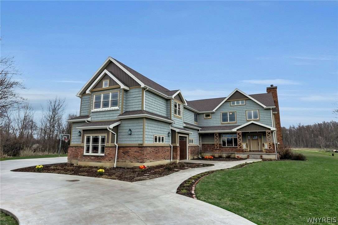 14 Acres of Recreational Land with Home for Sale in Clarence, New York