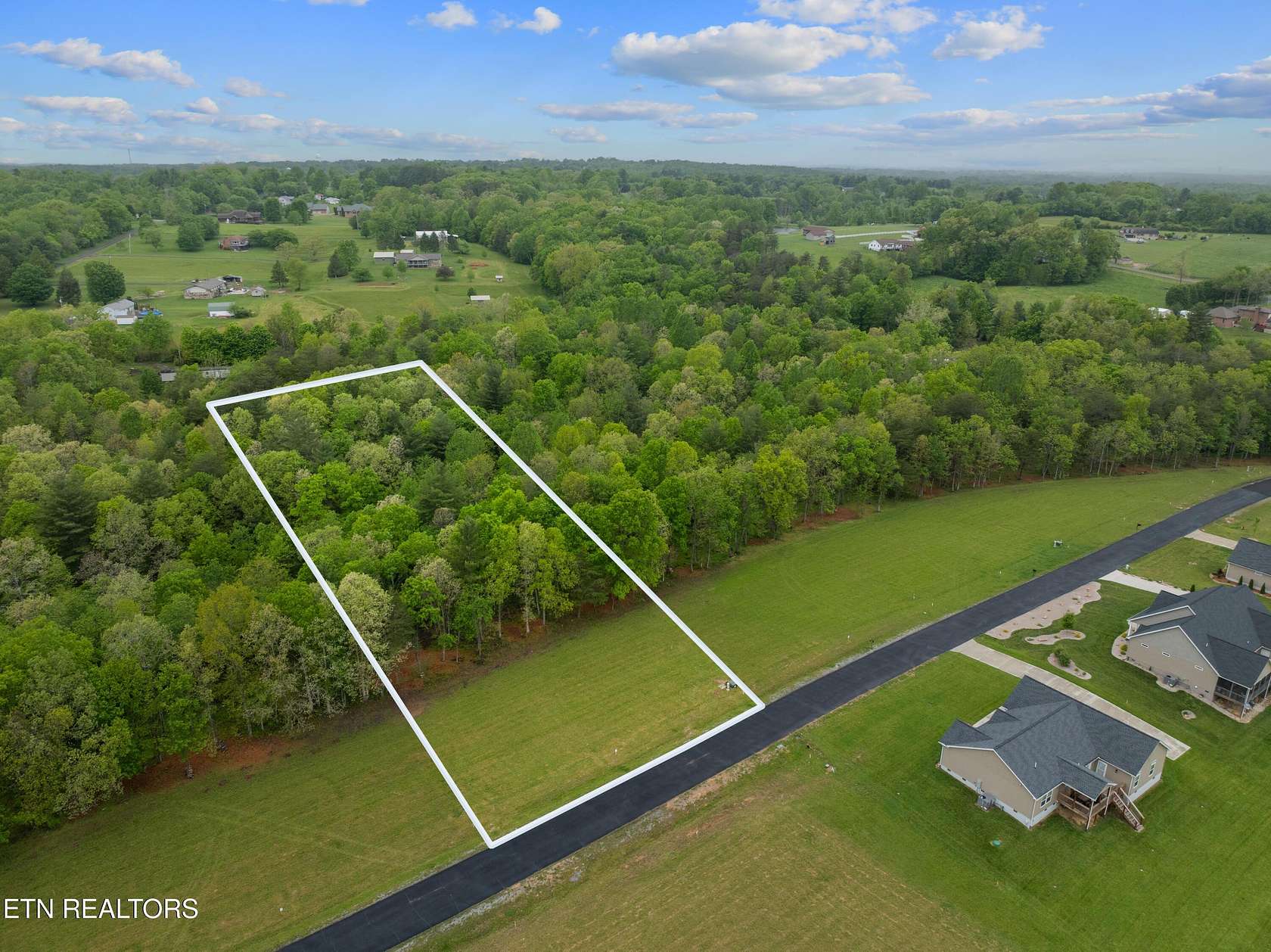 1.3 Acres of Residential Land for Sale in Crossville, Tennessee