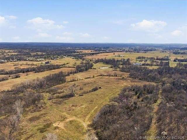 190 Acres of Land for Auction in Claremore, Oklahoma