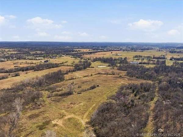 190 Acres of Land for Auction in Claremore, Oklahoma