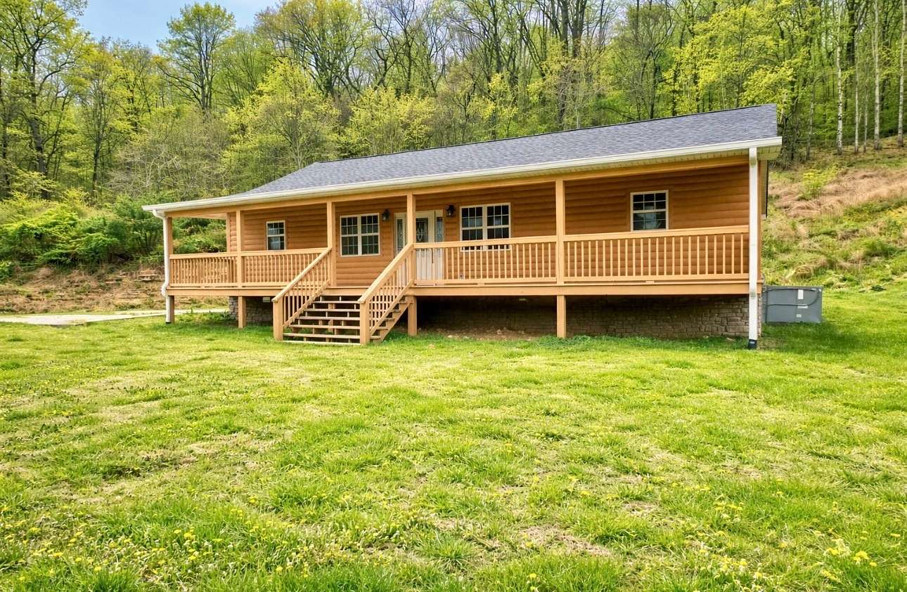 1.6 Acres of Land with Home for Sale in Carthage, Tennessee