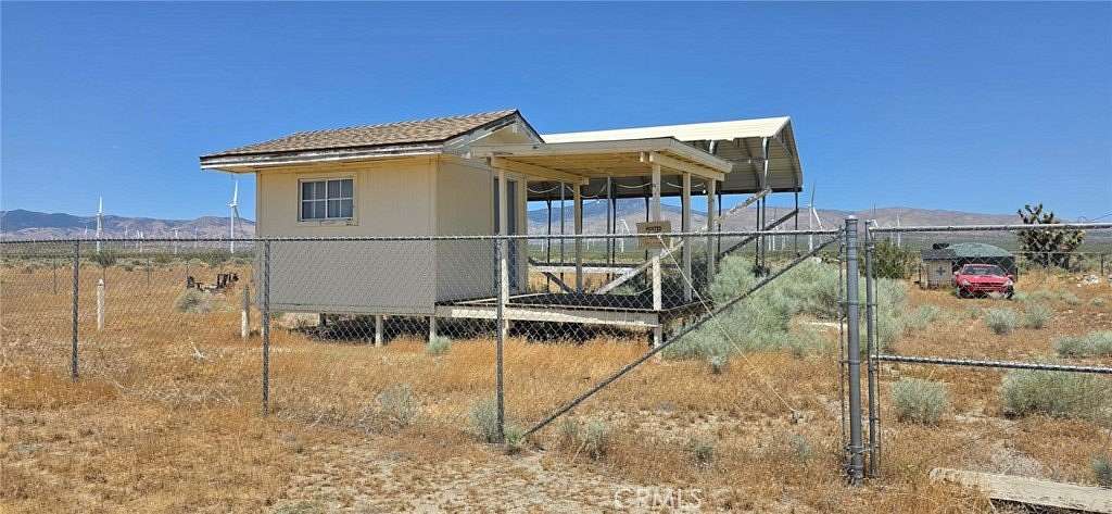 29.3 Acres of Agricultural & Residential Land for Sale in Rosamond, California