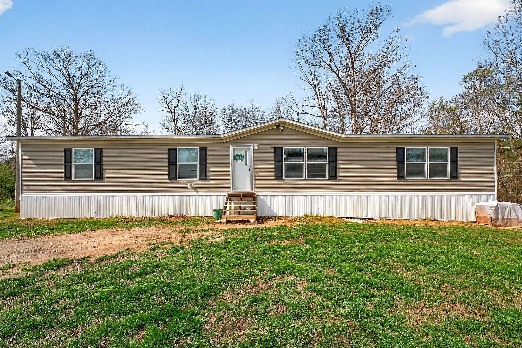 3.5 Acres of Land with Home for Sale in Walling, Tennessee