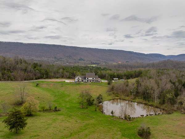 178 Acres of Recreational Land with Home for Sale in Wildwood, Georgia