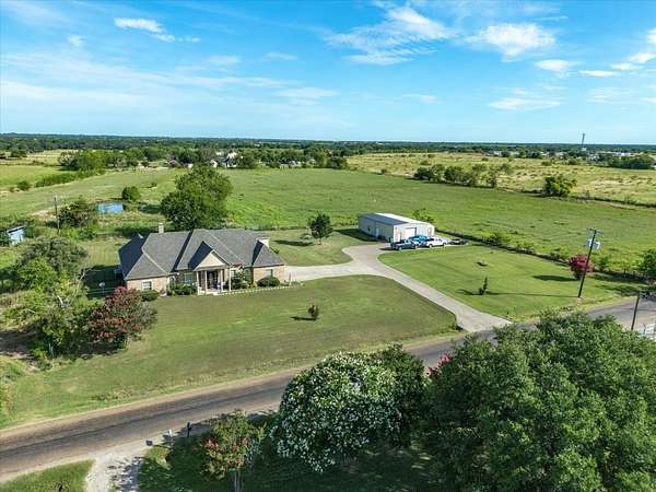 1.5 Acres of Land with Home for Sale in Kaufman, Texas