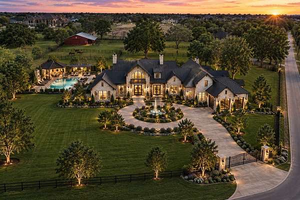 4.5 Acres of Land with Home for Sale in Southlake, Texas