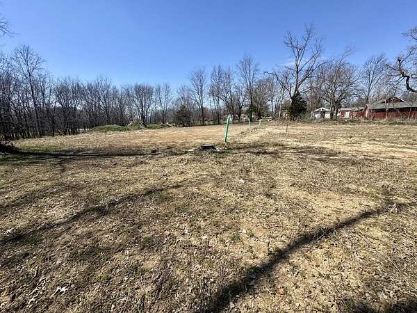 2 Acres of Residential Land for Sale in Sturgeon, Missouri