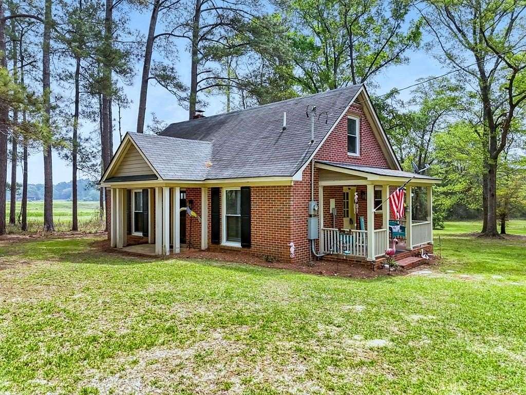 10 Acres of Land with Home for Sale in Albany, Georgia