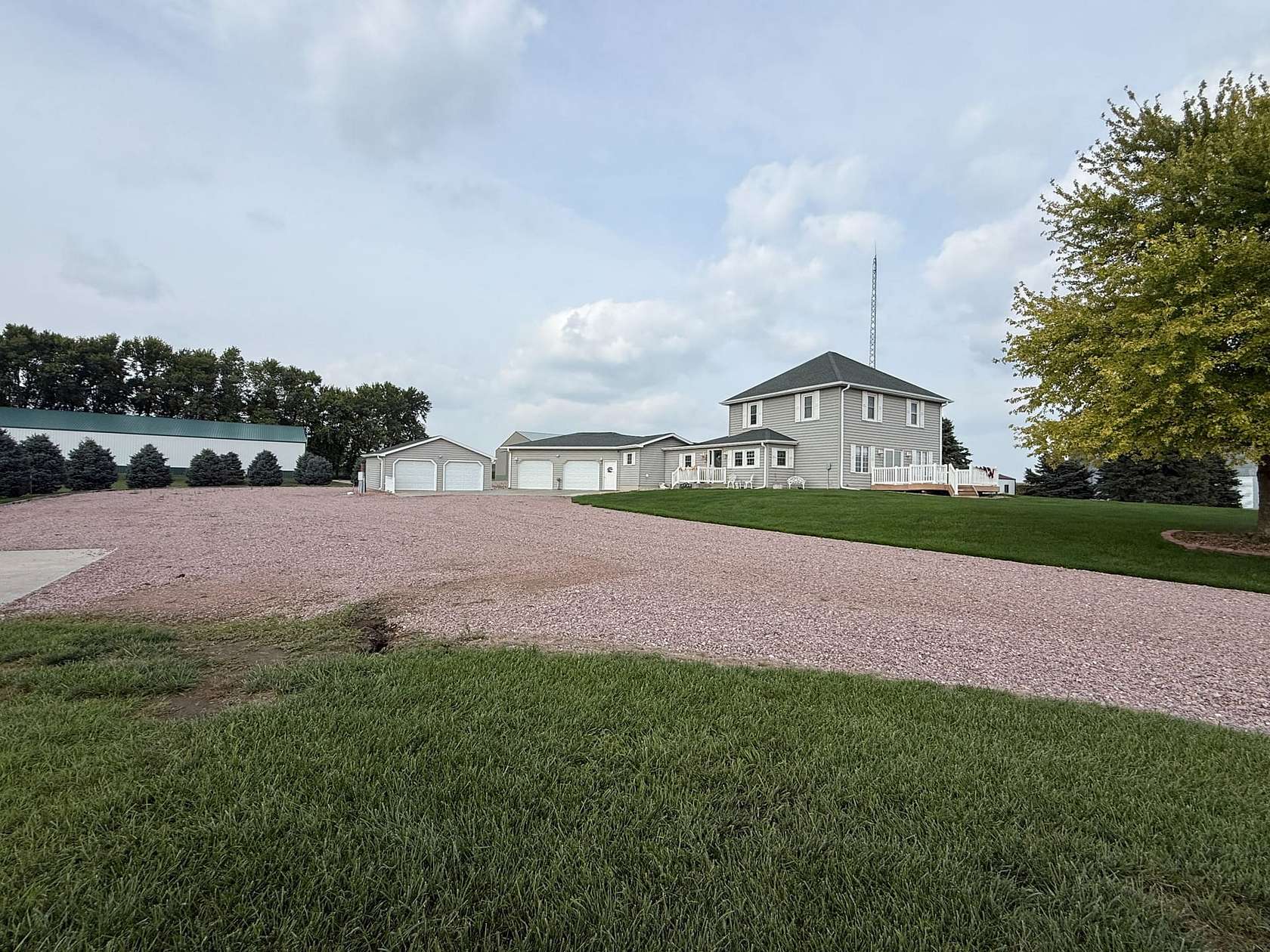 13 Acres of Land with Home for Sale in Plainview, Nebraska