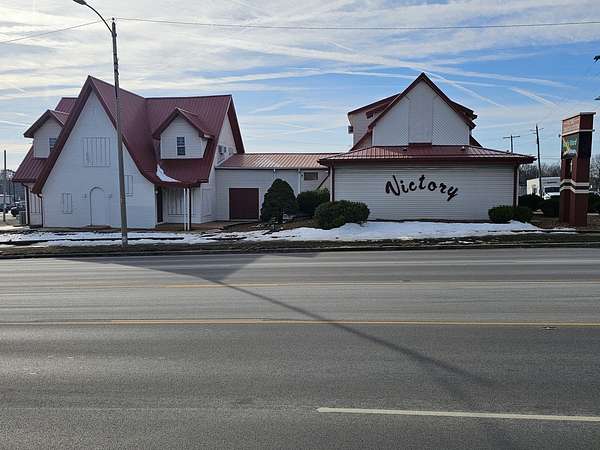 1.58 Acres of Mixed-Use Land for Sale in Mount Vernon, Illinois