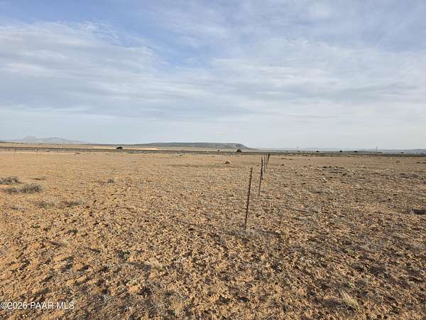 1 Acre of Land for Sale in Seligman, Arizona