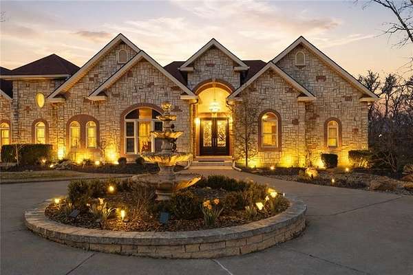 9.26 Acres of Land with Home for Sale in Lenexa, Kansas