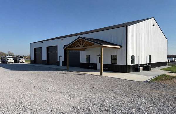 1.5 Acres of Improved Mixed-Use Land for Sale in Elkton, Kentucky