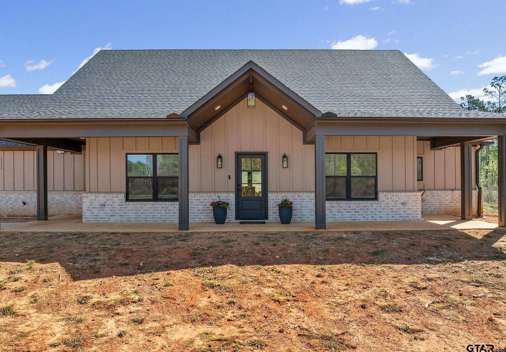 10 Acres of Land with Home for Sale in Jacksonville, Texas