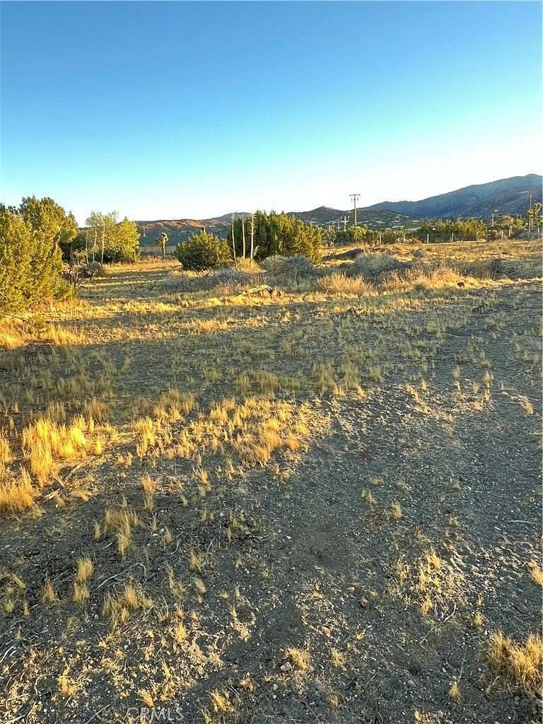 2.5 Acres of Residential Land for Sale in Piñon Hills, California