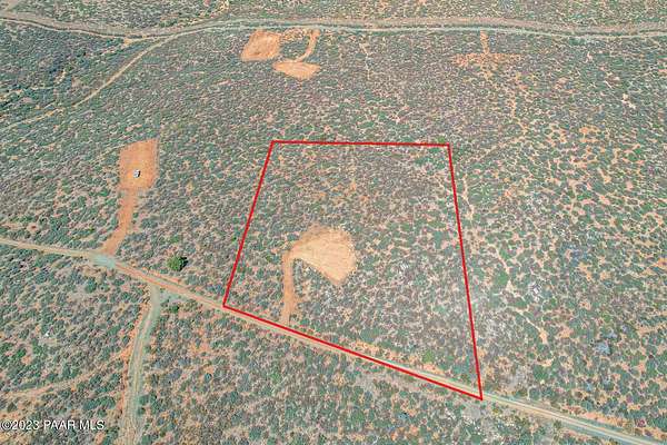 4 Acres of Residential Land for Sale in Dewey-Humboldt, Arizona