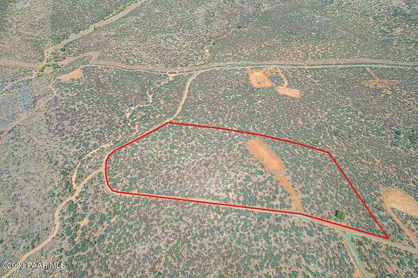 6 Acres of Residential Land for Sale in Dewey-Humboldt, Arizona