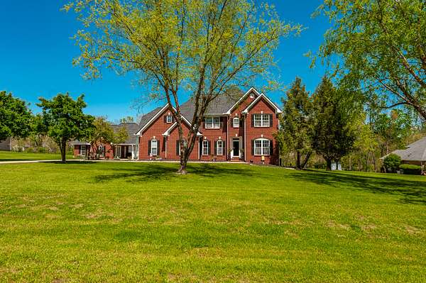 2 Acres of Land with Home for Sale in Gallatin, Tennessee