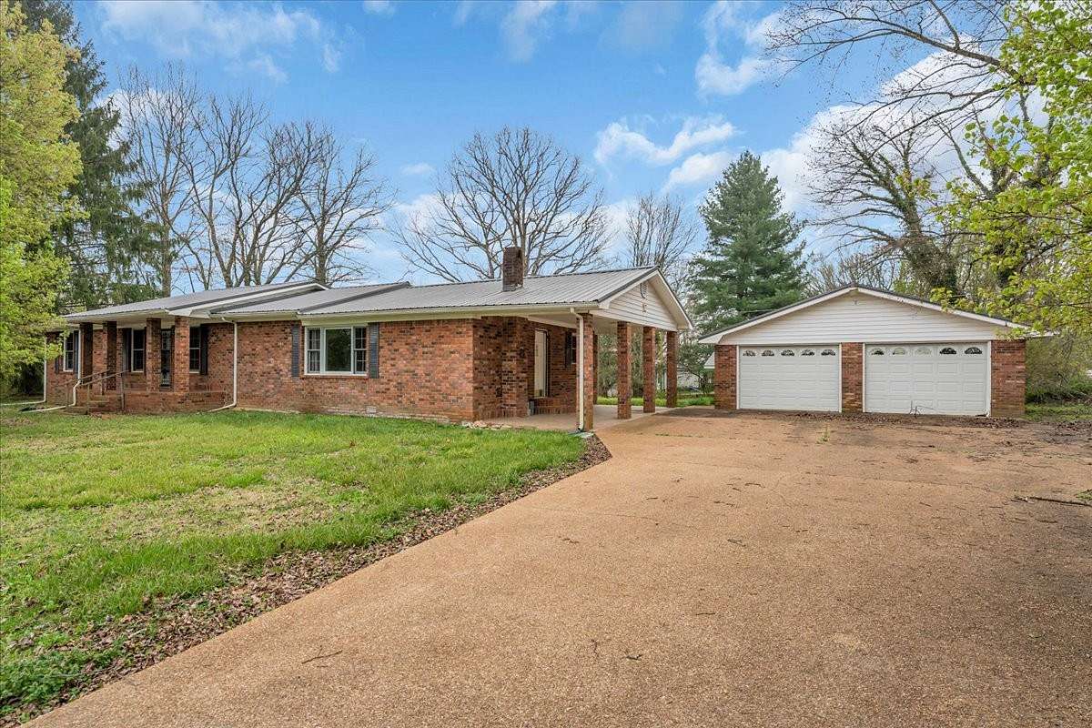 2 Acres of Land with Home for Sale in Coalmont, Tennessee