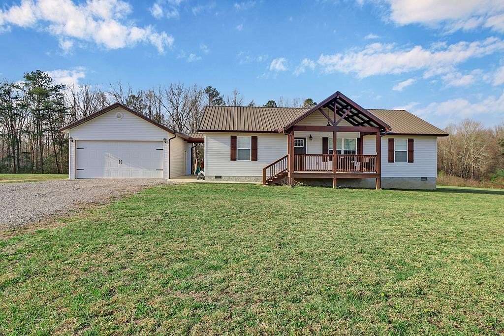 1.73 Acres of Land with Home for Sale in Jamestown, Tennessee