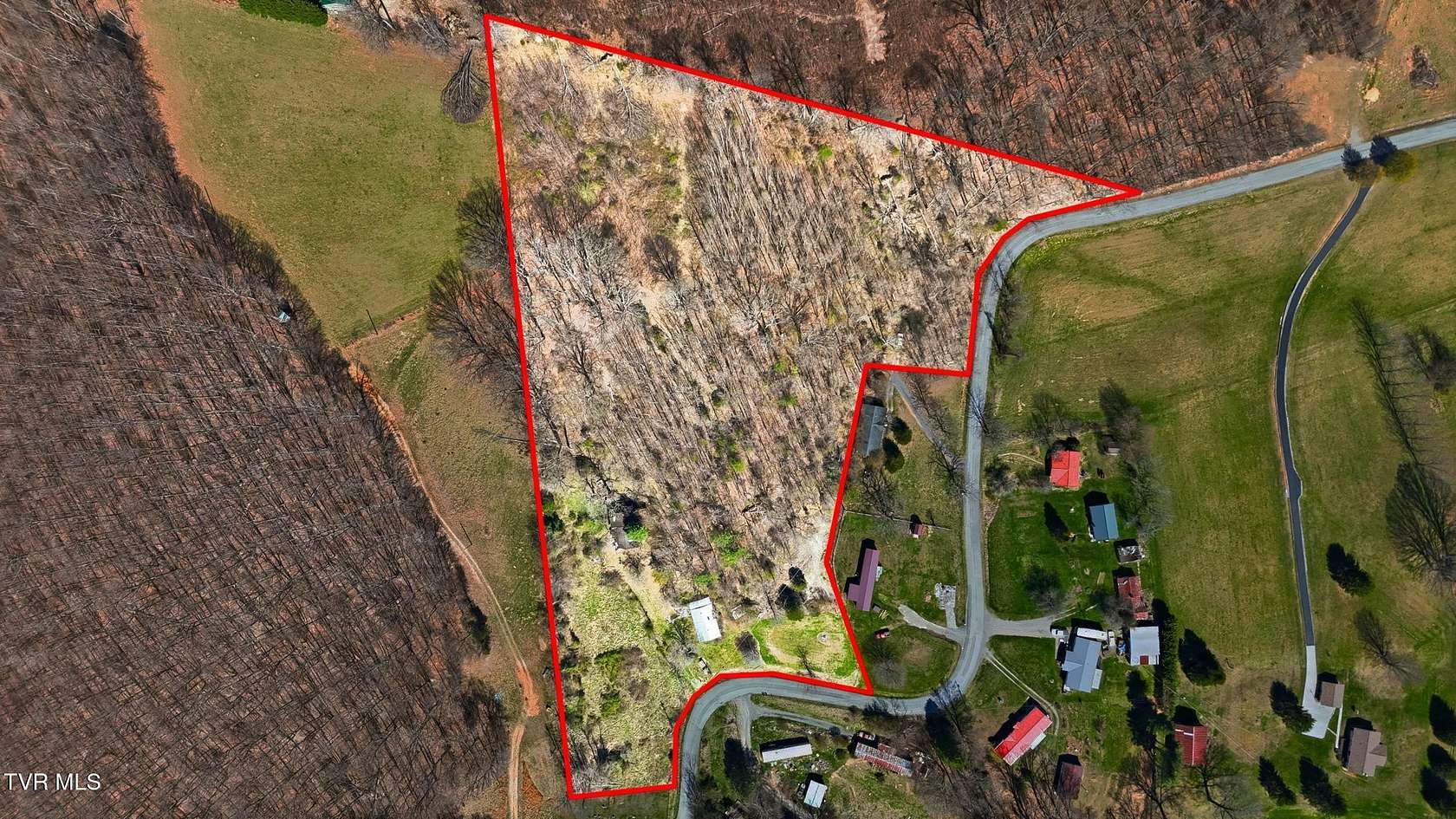 7 Acres of Improved Land for Sale in Duffield, Virginia