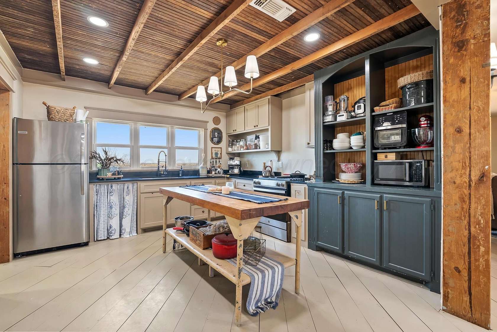 9.83 Acres of Land with Home for Sale in Hedley, Texas