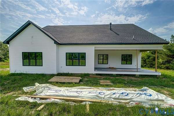 5.18 Acres of Land with Home for Sale in Mechanicsville, Virginia