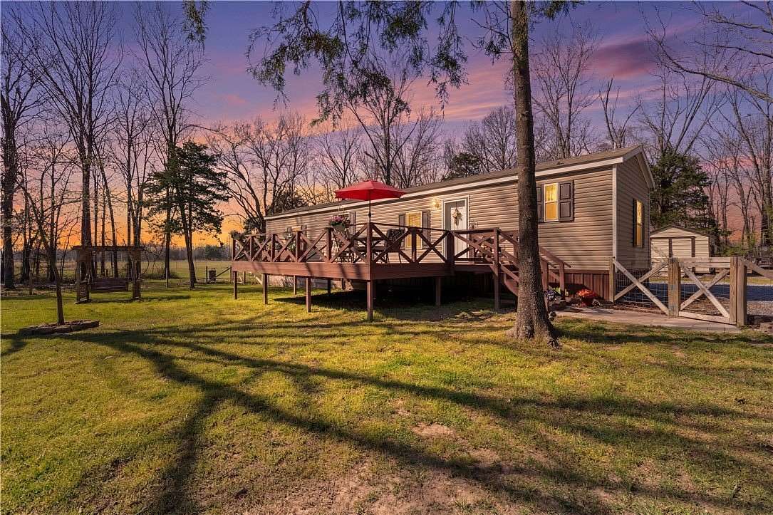 5 Acres of Land with Home for Sale in Sulphur Springs, Arkansas