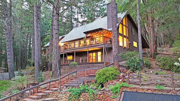 5 Acres of Land with Home for Sale in Wilderville, Oregon