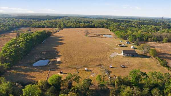 87.5 Acres of Recreational Land with Home for Sale in LaRue, Texas