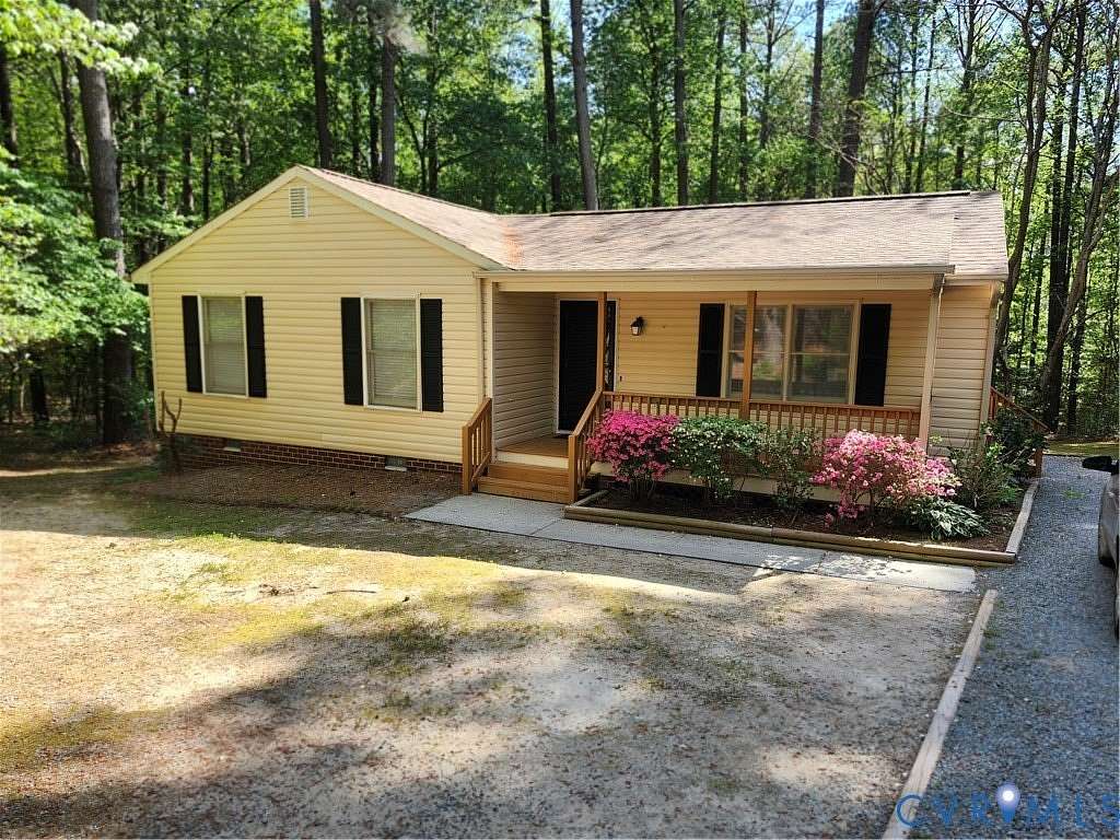 2.36 Acres of Land with Home for Sale in Aylett, Virginia