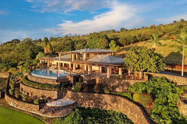 2 Acres of Land with Home for Sale in Kailua-Kona, Hawaii