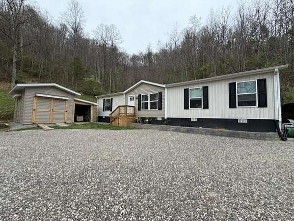 30 Acres of Land with Home for Sale in Martin, Kentucky